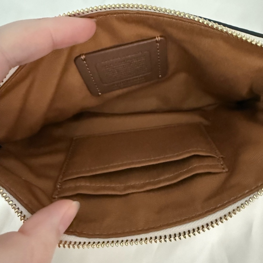 Coach x Peanuts Happy Camper Woodstock Wristlet - Picture 4 of 5